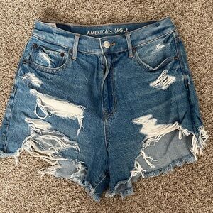 AE 90’s Boyfriend High Waisted Shorts